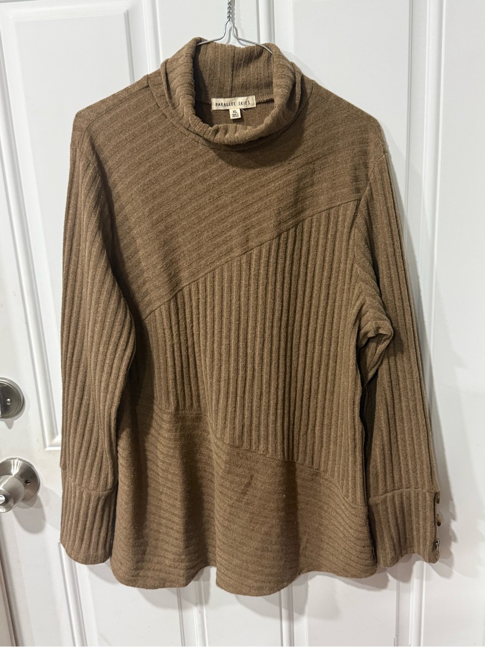 Paradise Sales Brown Ribbed Turtleneck Sweater